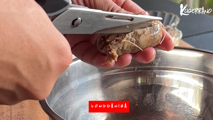 remove longganisa meat from skin